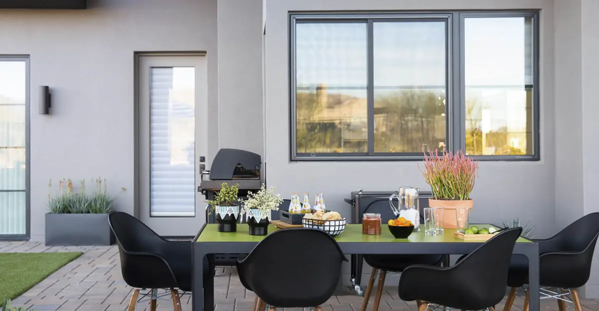 Dining room with Simonton DaylightMax windows