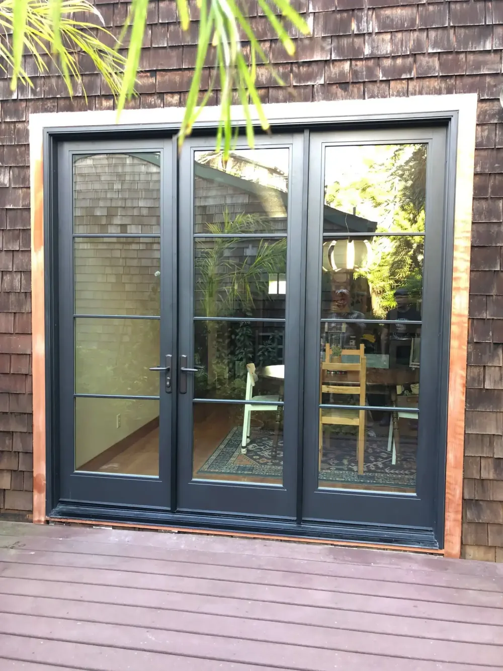 Black-frame aluminum window installation