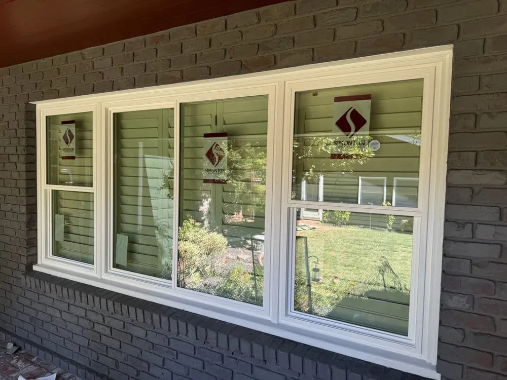 Double-hung vinyl window replacement